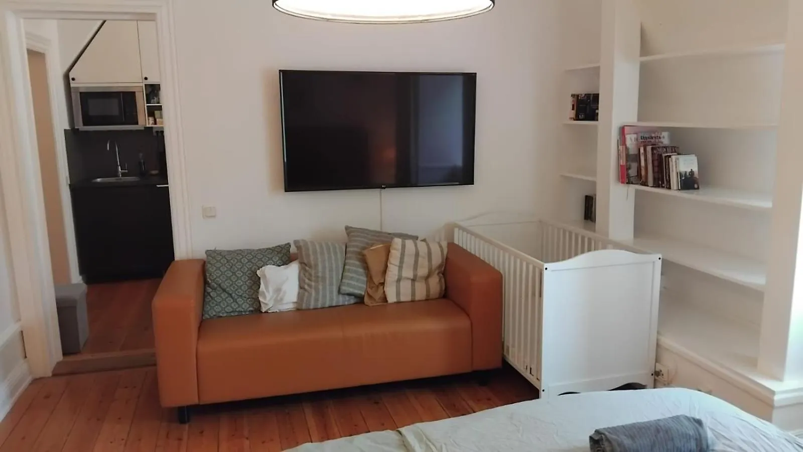 Private One Room Apartment In Old Town Stockholm